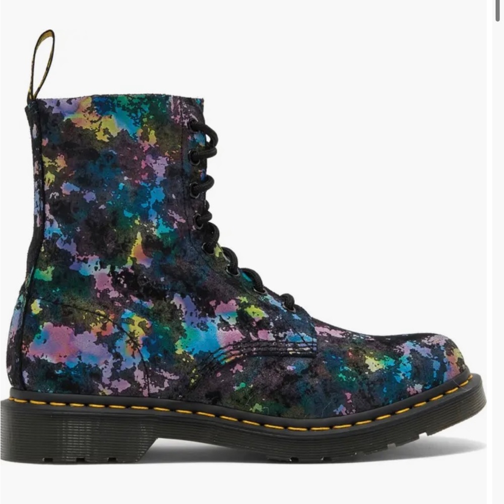 NEW Dr. Martens Pascal Boot